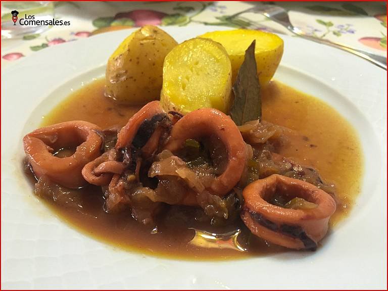 11. Servimos con unas patatas hervidas (el arroz cambien va bien