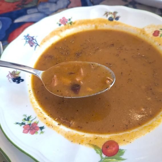 sopa de perdiz y setas